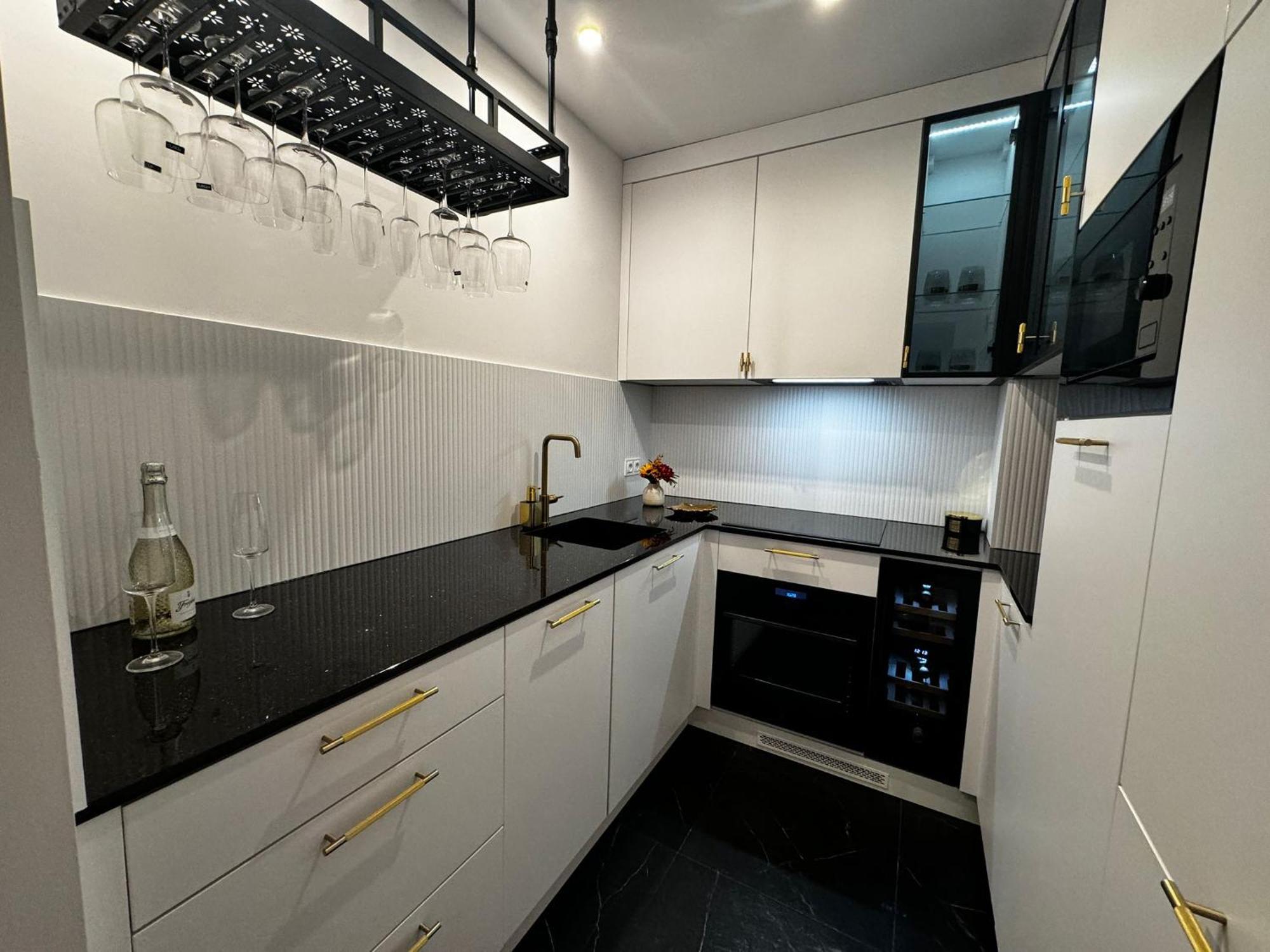 Urban Elite Private 2 Person Jacuzzi Hanza Tower Apartment Stettin